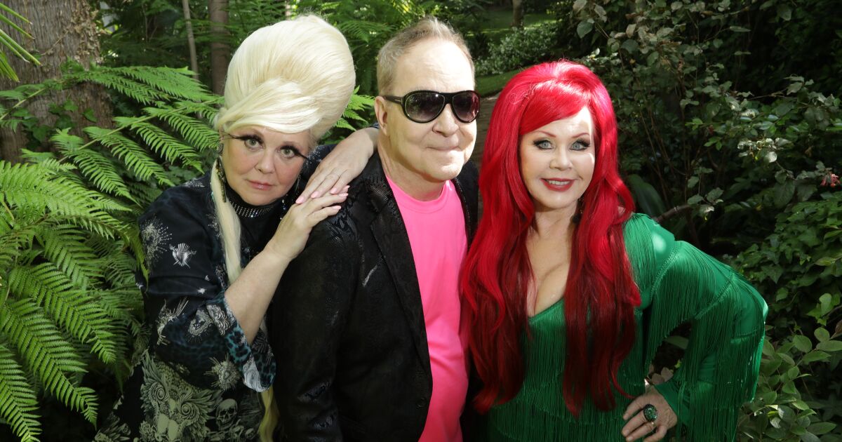 The B52’s dance this mess around one last time The Live Usa